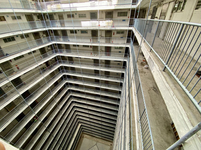 山旮旯的象山邨✨探秘香港井字型公屋建築美🌆 山旮旯的象山邨✨探秘香港井字型公屋建築美🌆