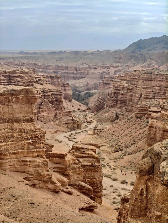Charyn Canyon แคนย่อนแห่งคาซัคสถาน