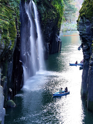 A beautiful waterfall flowing from a valley, a scenic spot that represents Japan