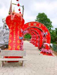 Discover Tangkak Temple Statue Storytime⛅