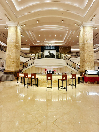 Welcoming Vibes – Lobby Lounge, Adimulia Hotel Medan