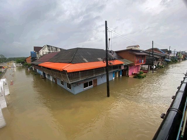 น้ำท่วม ชะอวด นครศรีธรรมราช น้ำท่วม ชะอวด นครศรีธรรมราช