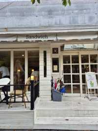 ์ ๋ฝ ๊ฐ์ฑ ๊ฐ๋ํ ๋ธ๋ฐ์น ๊ณต๊ฐ โ Emily ์๋ฐ๋ฆฌ(์ธ์ฐ ์ผ์ฐ)