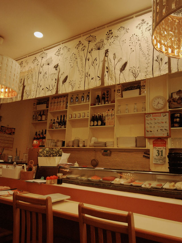 ⏳ 古晋站:时光倒流!探访藏在80年代日剧里的复古居酒屋 ⏳ 古晋站:时光倒流!探访藏在80年代日剧里的复古居酒屋