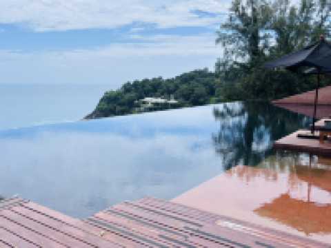 หลบไปพักใจในความหรูหราเหนือระดับที่ ภารีสา รีสอร์ท