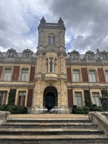 ความสุขริมสระน้ำ🌿