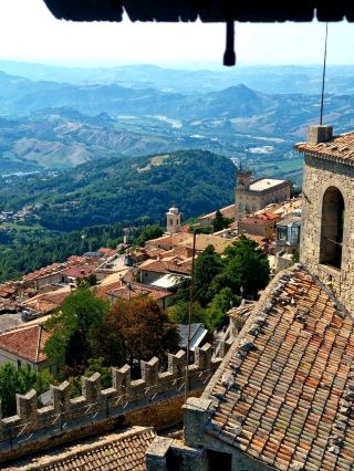 San Marino's Iconic Landmark: Seconda Torre