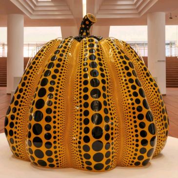 ルートヴィヒ美術館で開催中の草間彌生作品展 | Trip.com ケルン
