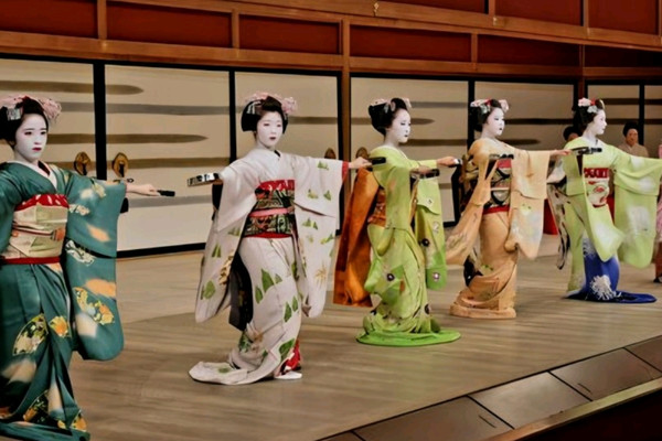 京都『祇園・花見小路と舞妓文化の探求』。 | Trip.com
