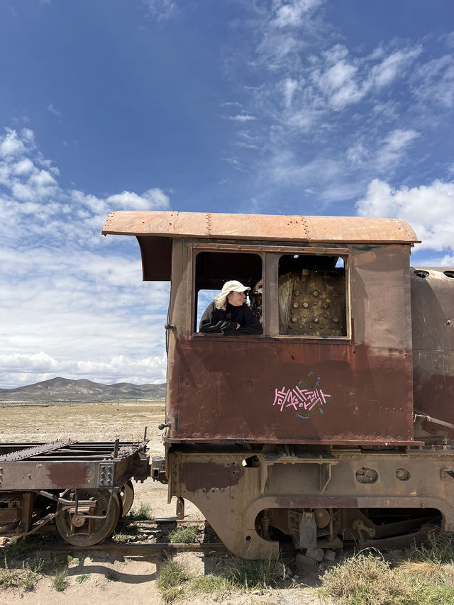 Abandoned Trains near Uyuni, Bolivia! 🇧🇴