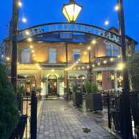 Traditional English Pub