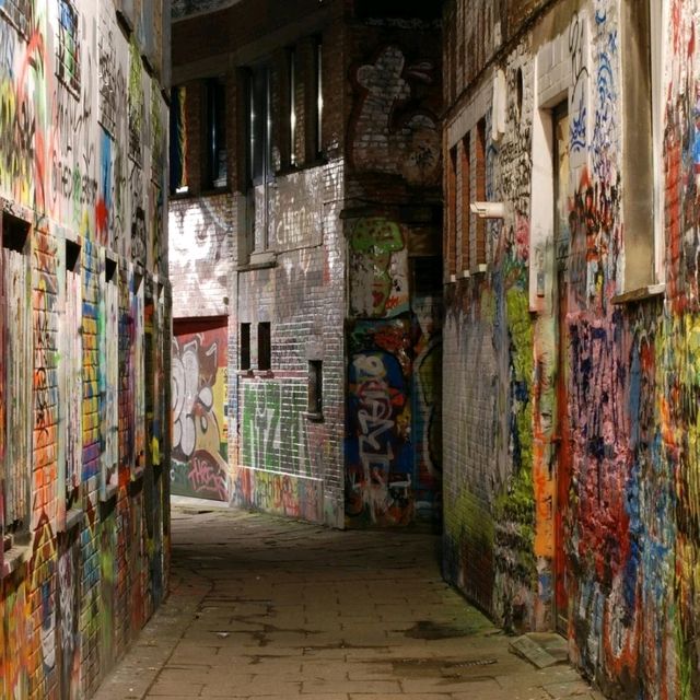 ถนนสาย graffiti จุดถ่ายรูปสุดฮิปที่ Ghent