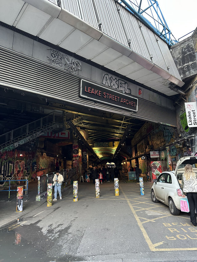 倫敦Leake Street Arches探秘：街頭藝術的自由殿堂