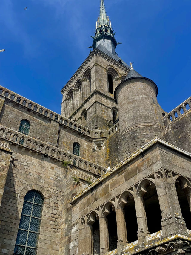 【フランス🇫🇷】フランスの奇跡、モン・サン＝ミッシェルを訪ねて⛪🕊️