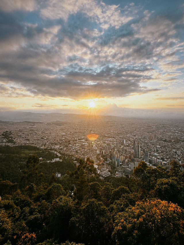 Riding the TransMiCable in Bogotá was such an eye-opening and memorable experience 🚡🇨🇴 
