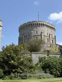 Explore Windsor Castle: A Majestic Royal Residence 👑