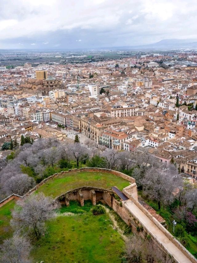 🌄 The Hills of Granada: A Tapestry of History and Breathtaking Views 🇪🇸✨