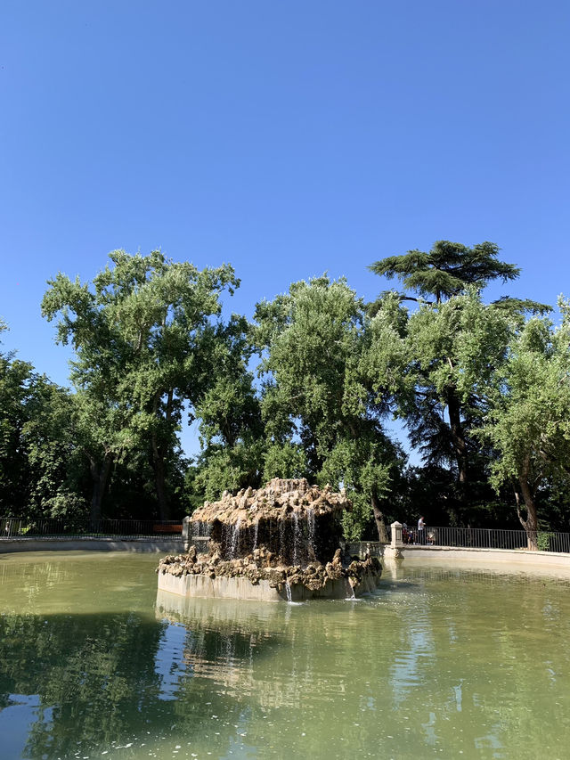 Getting Lost in El Retiro: The Most Peaceful Place in Madrid