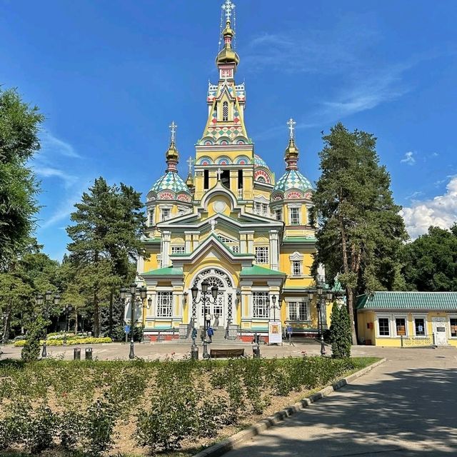 🇰🇿🍎 “Almaty on $100: 2 Days of Beauty, Bazaars & Big Mountains”