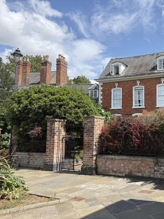 Glorious Gloucester, Step Back In Time In At This Iconic British City. 
