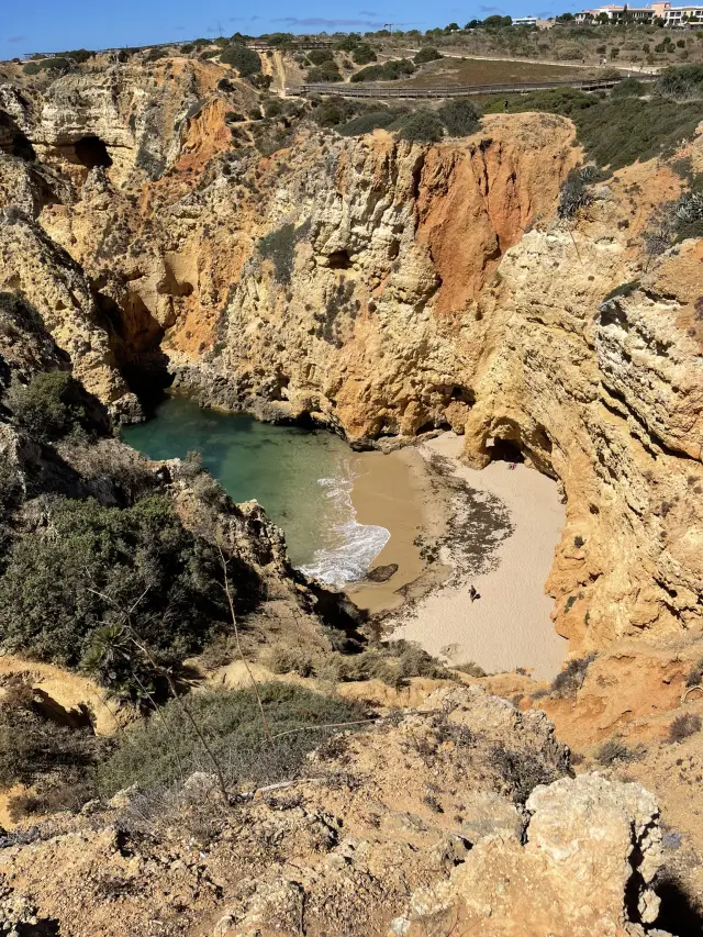 Lagos Cliffs: Dramatic Views & Golden Shores 🪨🌊☀️