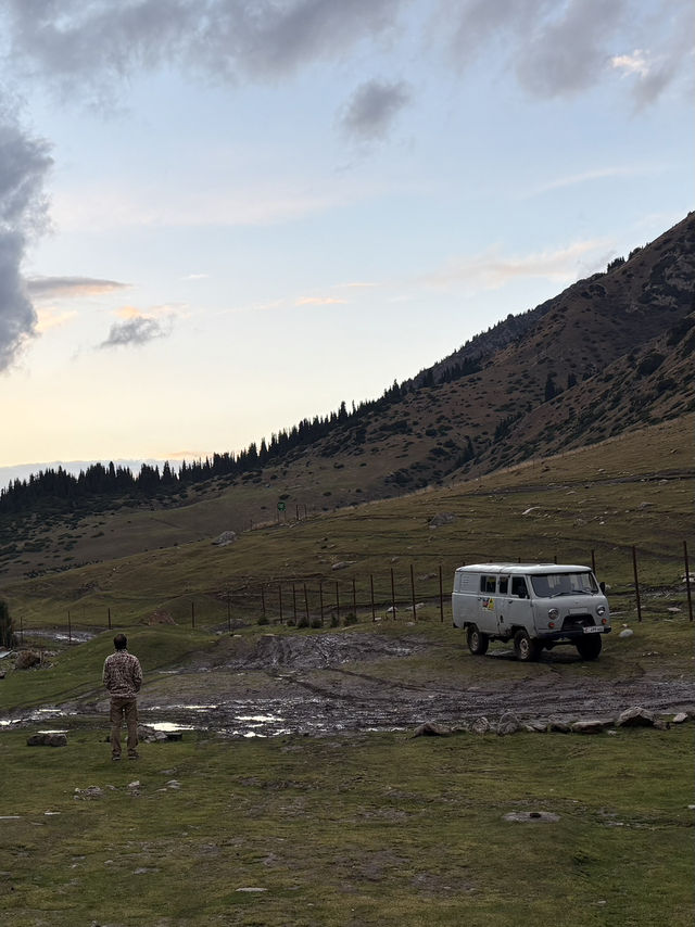 キルギスの秘境🇰🇬アルティンアラシャン キルギスの秘境🇰🇬アルティンアラシャン