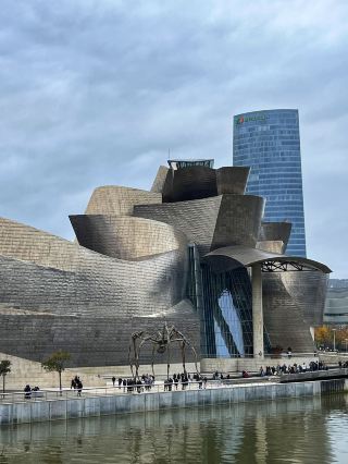 THE GUGGENHEIM —Secrets of BILBAO'S most iconic building 