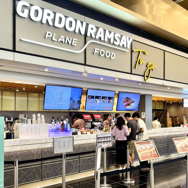 【香港国際空港】制限エリア内レストランが豊富で豪華すぎる！