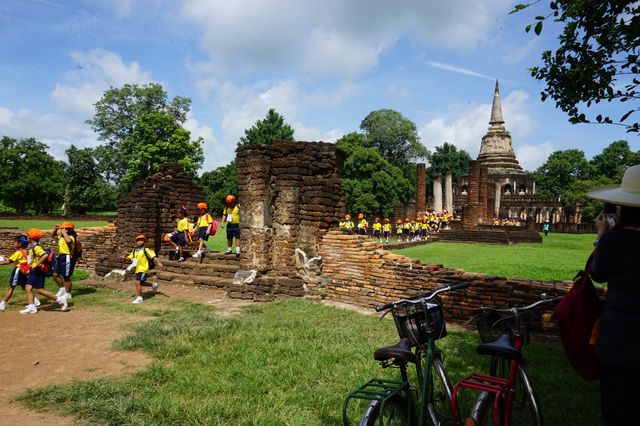 Sukhothai Historical Park, a hidden gem not to be missed in Thailand travel.