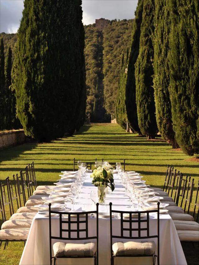 Villa Cetinale 🏰, a stunning Baroque villa in Tuscany.