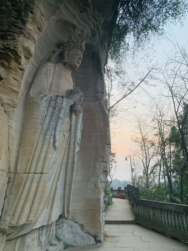 趙宋遺風吹萬古，虎頭山上綻光芒--安岳茗山寺