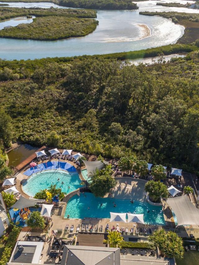 🌴 Noosa's Top Stay: RACV Resort's Splash & Comfort 🏖️