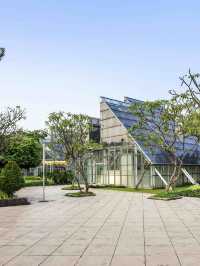 🌟 Jakarta's Festive Retreat: Pullman's Luxe & Sparkle 🌟