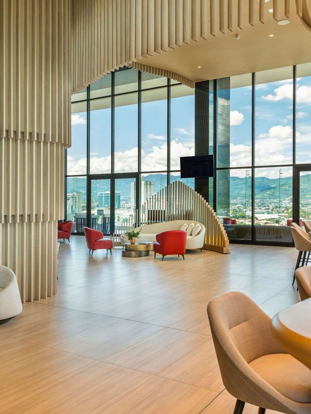 🌟 San Jose Sojourn: Chic Stays at Hilton La Sabana 🌟