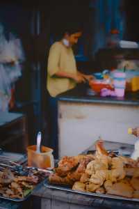 Phnom Penh, Cambodia Night Market 📷 Discovering the street flavors in the city