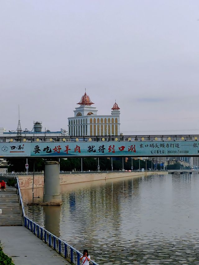 張家口市。