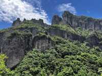 靈峰為雁蕩山風景區的東大門景區。