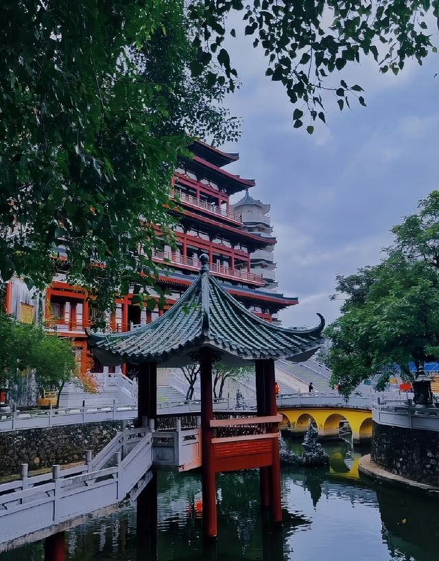 《陽江石覺寺：古剎靜逸，禪意悠然》。