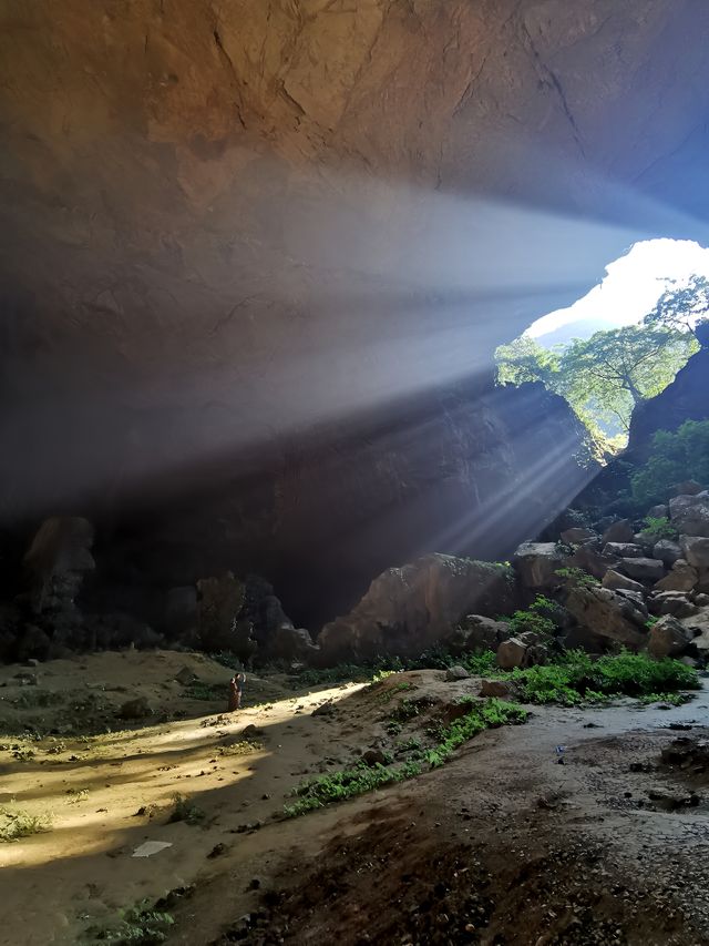 弄響天坑，陽光不會遺漏的地方。。