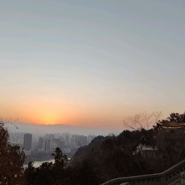 Sunset Views and City Lights: The Best of Lanzhou from Baitashan
