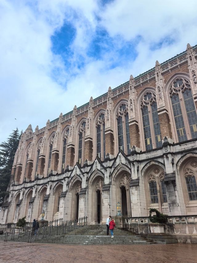 美國西部最古老的公立大學之一