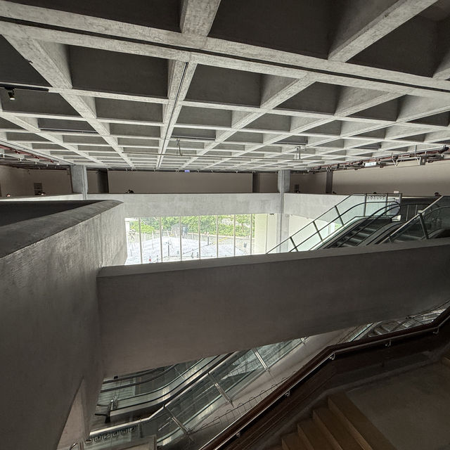 An Incredible World Of Art for Less than $1!! Taipei Fine Arts Museum, Best Value In The City   