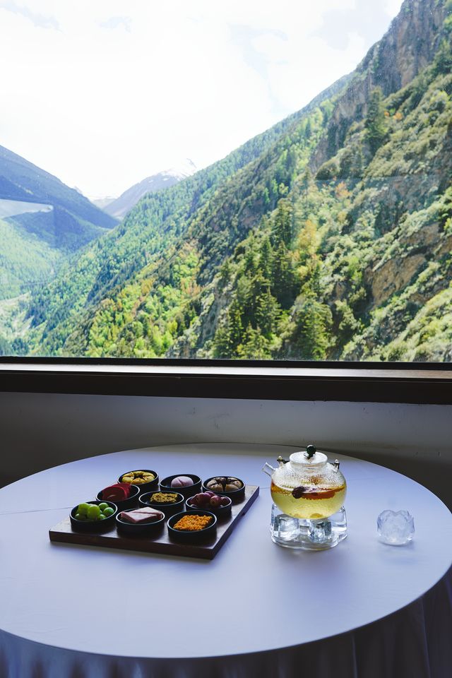 川西雲端神仙局！四姑娘山·天空之城懸崖酒店，太靚啦！