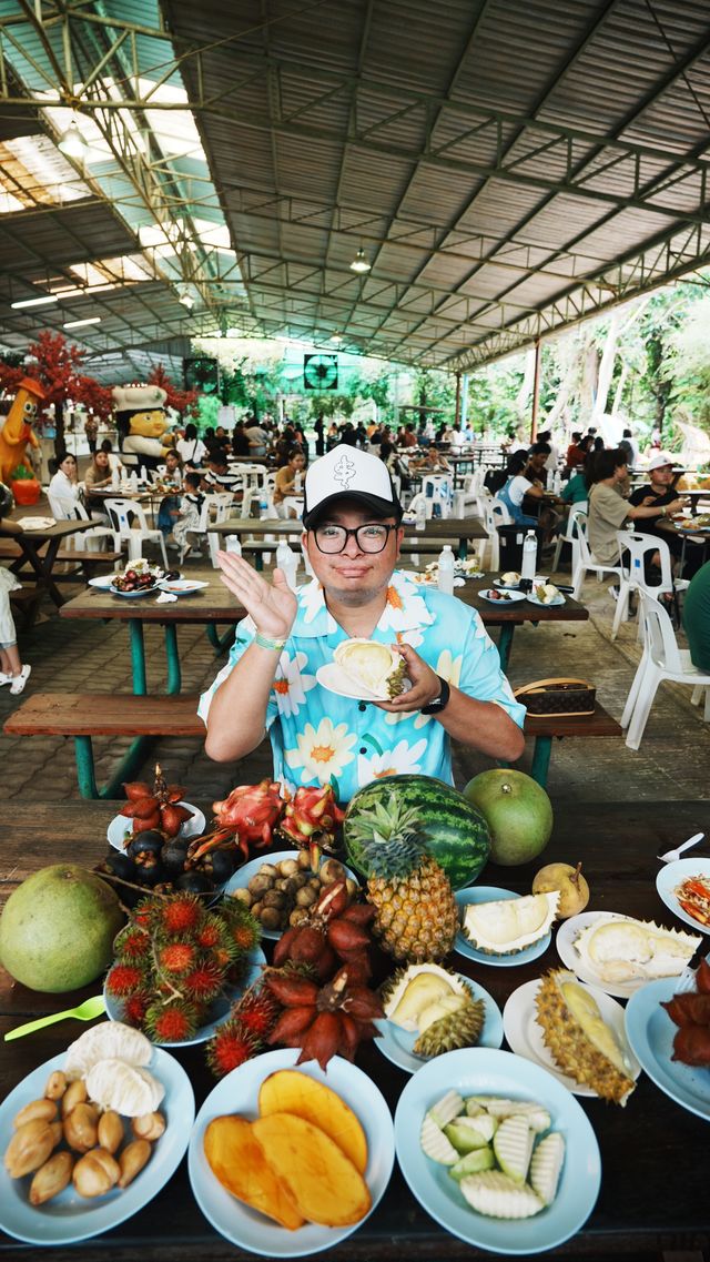 喺泰國羅勇府實現咗水果自由