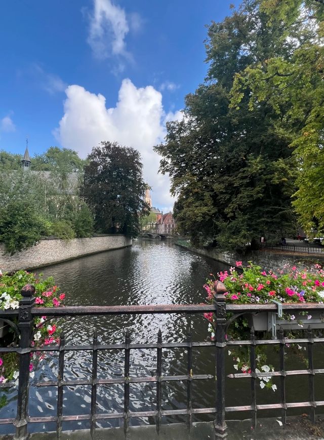 比利時-布魯日Brugge 布魯日|童話中的文藝小鎮 比利時的布魯日，一個如同從童話裡走出來的地方。