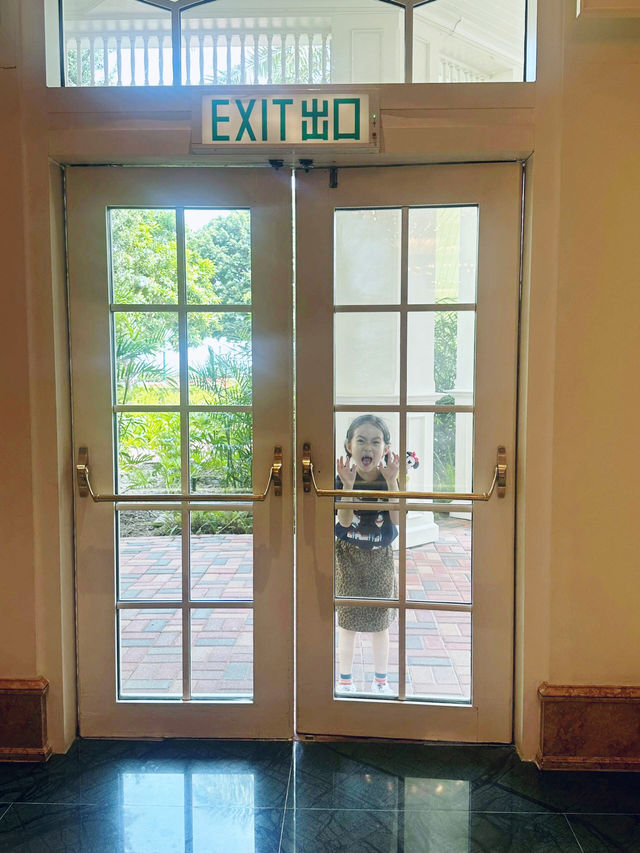 帶女兒去迪士尼吧！🏰 今次來港迪，依然選擇住園區酒店～上兩次在上海住過樂園酒店同玩具總動員酒店，今次揀咗香港迪士尼探索家酒店，體驗超讚！