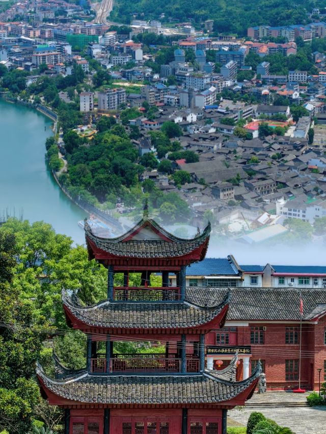 比鳳凰更早900年這座低調古城是易烊千璽的家鄉