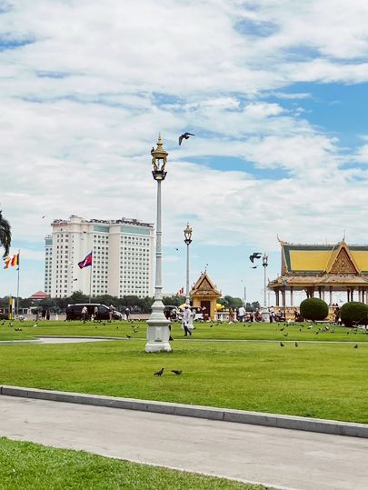 👑 Royal Palace Park Phnom Penh: Where Golden Spires Meet Tropical Dreams! 🌴