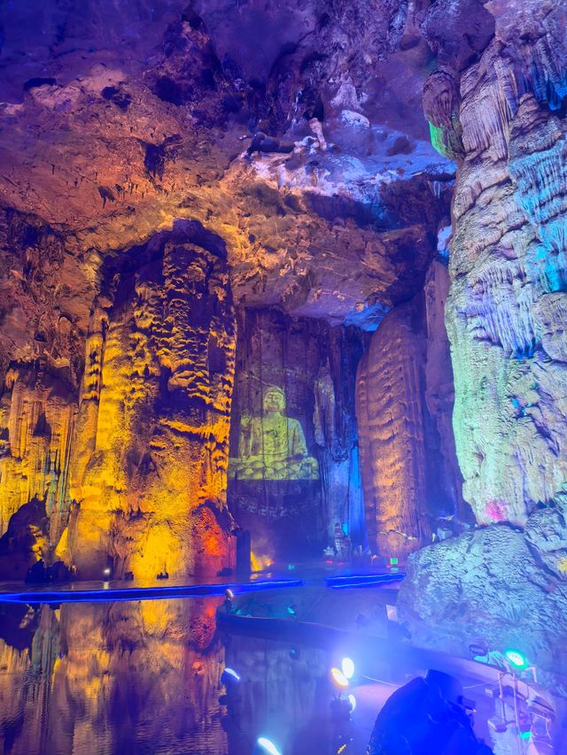 清遠寶晶宮｜溶洞奇觀冠嶺南 天鵝湖畔享悠閒