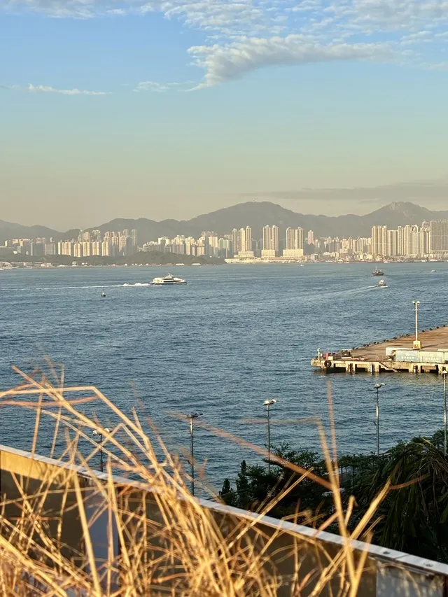 香港堅尼地城旁15min 路程西環泳棚|值得嗎 香港堅尼地城旁15min 路程西環泳棚|值得嗎